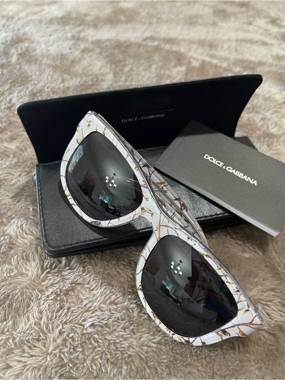 Dolce & Gabbana DG4284 White Birds Sunglasses 🇮🇹✨ NEVER WORN